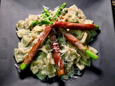 asparagus-wrapped-with-prosciutto-mushroom-cream-sauce-pasta