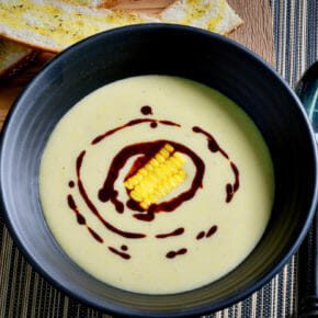 sweet-corn-soup-paprika-drizzle-corn-potage