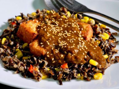 crispy-tofu-curry-sauce-wild-rice