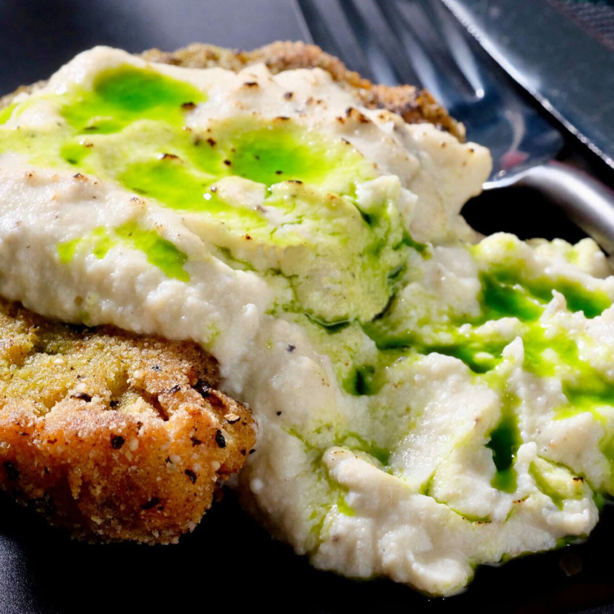 Panko cauliflower, ricotta cauliflower puree, parsley oil delectabilia