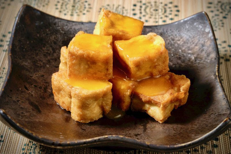 egg-yolk-sauce-on-crispy-tofu