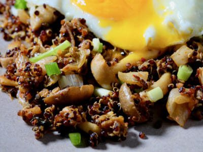 stir-fried-quinoa-kimci-mushrooms