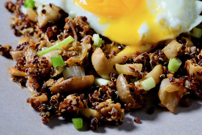 stir-fried-quinoa-kimci-mushrooms