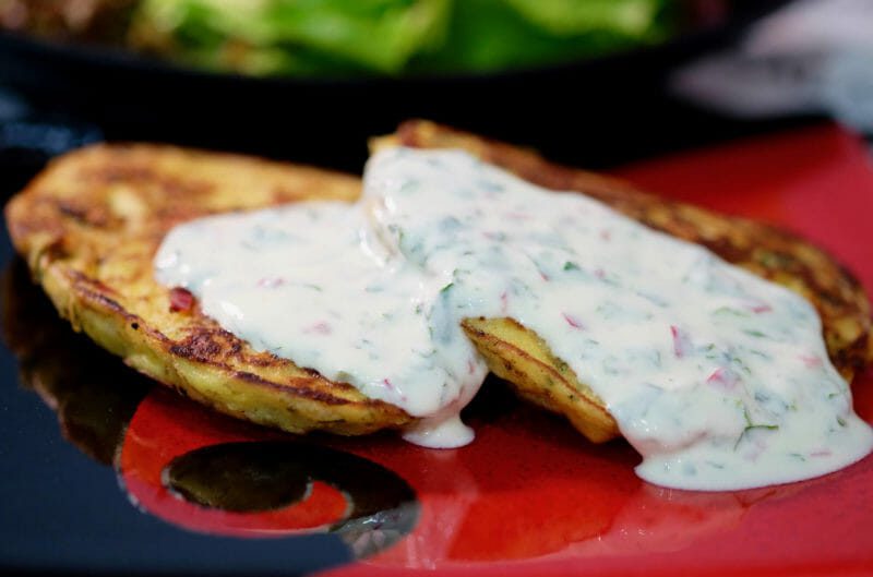 sweet-potato-mussel-fritters-chilli-mint-yogurt-dressing