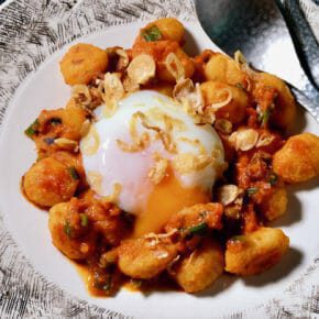 pan-fried-gnocci-gochujang-sauce-onsen-egg