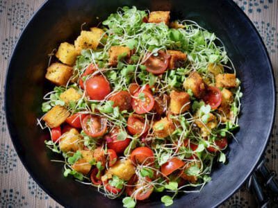 polenta-crouton-tomato-salad-balsamic-dressing