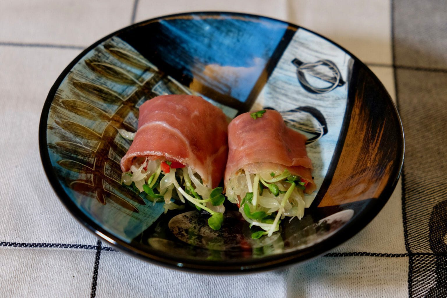 Pomelo salad wrapped in prosciutto delectabilia