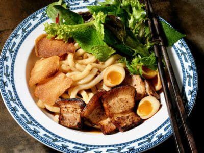 pork-udon-noodles-cao-lau