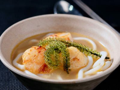 udon-noodles-in-salmon-head-broth-with-seared-scallops