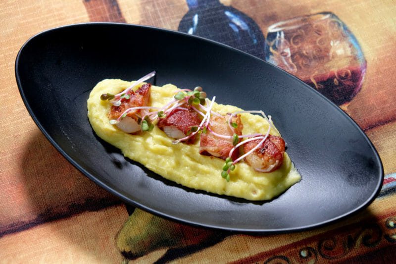 scallops-wrapped-in-pancetta-sweet-potato-puree